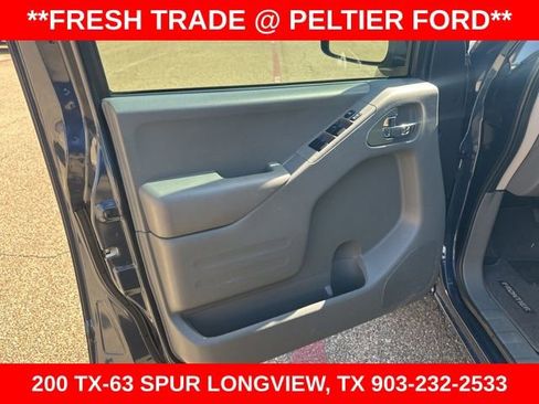 Used 2020 Nissan Frontier SV image 6