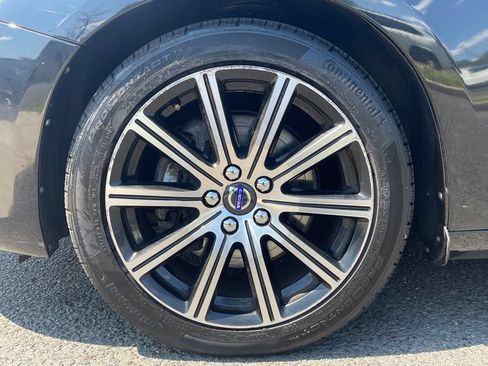Used 2018 Volvo S60 T5 Inscription Platinum AWD/4WD image 9