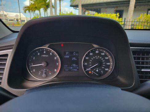 Used 2018 Hyundai Elantra SE image 28