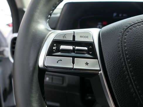 Used 2023 Kia Telluride LX image 14