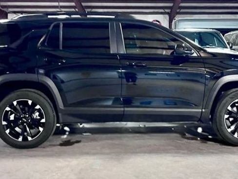 Used 2025 Chevrolet Equinox RS FWD image 2