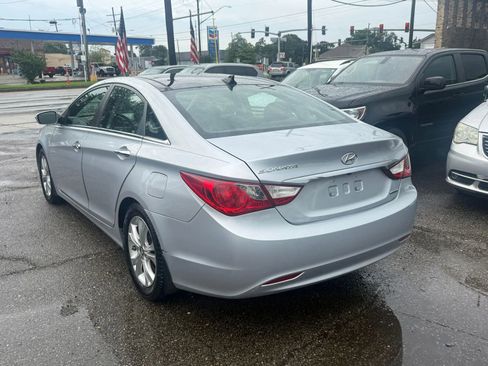 Used 2012 Hyundai Sonata Limited w/ Navigation Pkg FWD image 6