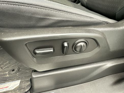 Certified 2020 Chevrolet Silverado 1500 RST image 13