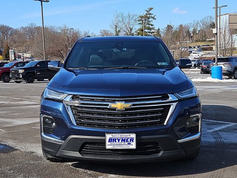 Certified 2023 Chevrolet Traverse LT w/ LT Premium Package image 2