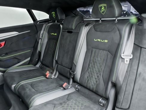 Used 2024 Lamborghini Urus Performante AWD/4WD image 21