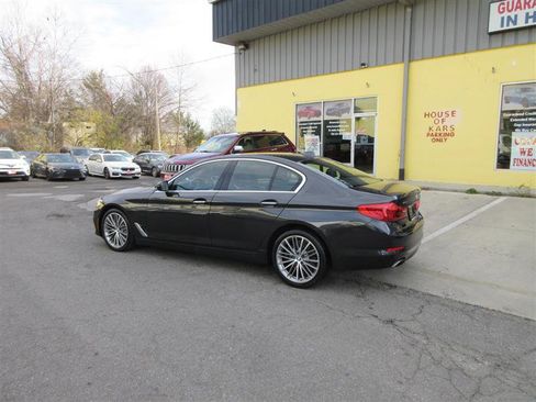 Used 2018 BMW 540i xDrive image 3