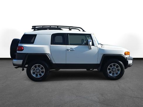Used 2013 Toyota FJ Cruiser 4WD image 4