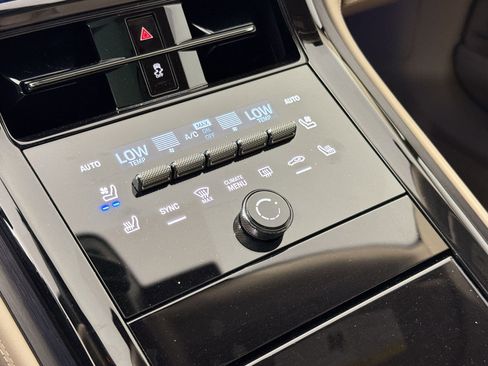 Certified 2026 Porsche Panamera 4S AWD/4WD image 26