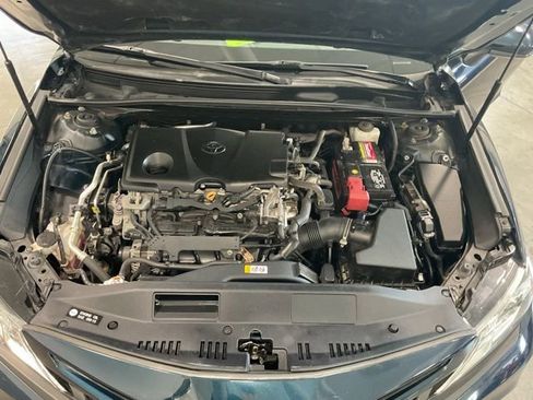 Used 2019 Toyota Camry SE w/ Carpet Mat Package FWD image 21
