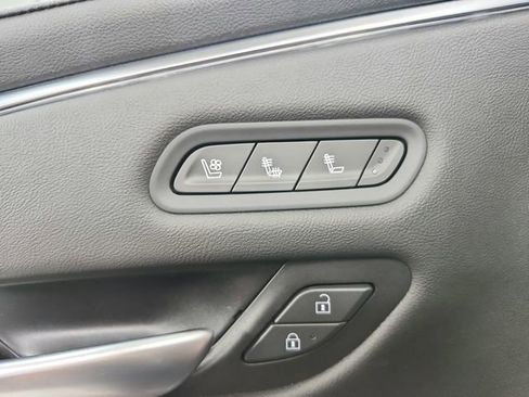 Used 2023 Cadillac Escalade ESV Premium Luxury RWD image 33
