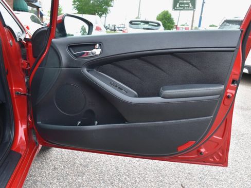 Used 2017 Kia Forte S FWD image 18