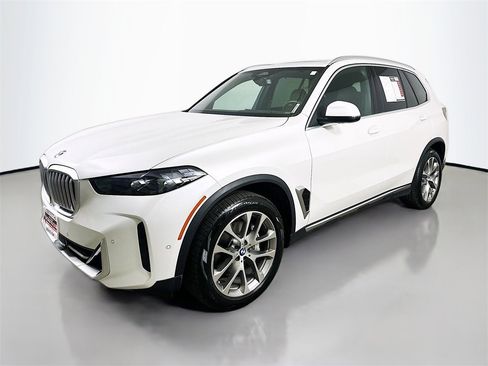 Used 2024 BMW X5 xDrive40i image 3