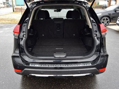 Used 2020 Nissan Rogue SV w/ Premium Package image 8