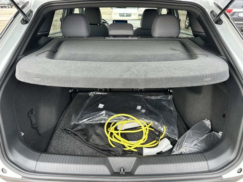 Used 2022 Volkswagen ID.4 Pro image 10