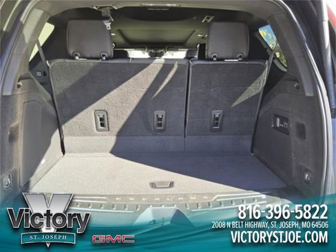 Used 2023 Cadillac Escalade Premium Luxury image 4