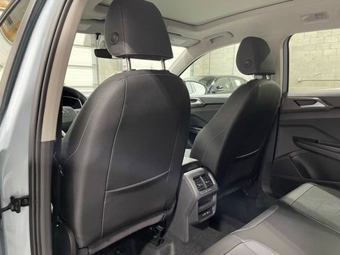 New 2026 Volkswagen Taos SE AWD/4WD image 11