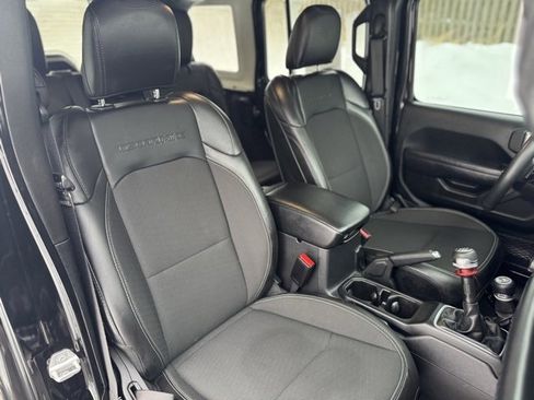 Used 2023 Jeep Wrangler Sport S image 19