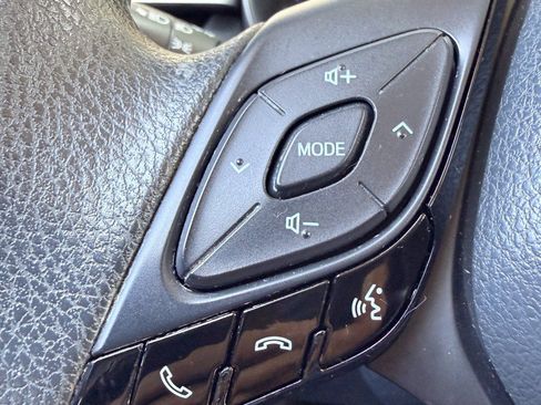 Used 2021 Toyota C-HR LE FWD image 15