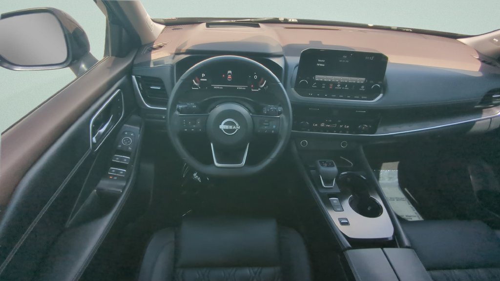 Certified 2023 Nissan Rogue Platinum w/ Platinum Premium Package FWD image 12