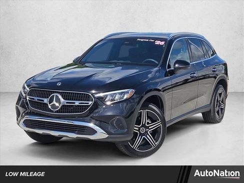 Certified 2026 Mercedes-Benz GLC 300 image 1