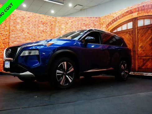 Certified 2023 Nissan Rogue Platinum image 3