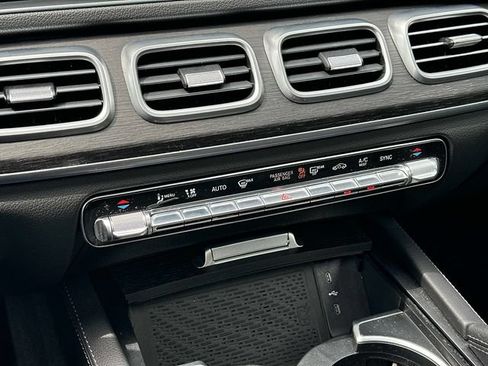 Certified 2025 Mercedes-Benz GLE 350 4MATIC image 30