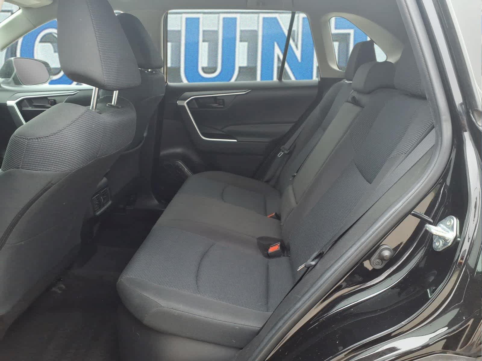 Used 2023 Toyota RAV4 LE AWD/4WD image 12