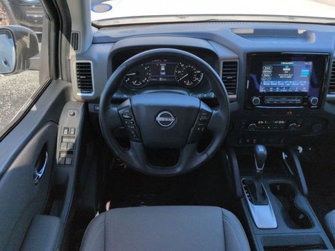 Certified 2022 Nissan Frontier SV RWD image 16