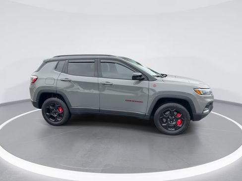 Used 2023 Jeep Compass Trailhawk AWD/4WD image 9