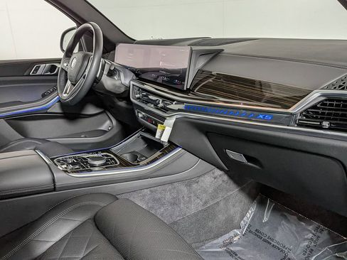 Used 2025 BMW X5 xDrive50e w/ Climate Comfort Package image 40