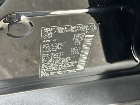 Used 2016 Nissan Rogue SV w/ SV Premium Package image 41