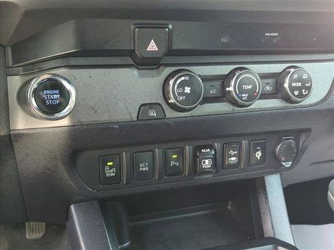 Used 2019 Toyota Tacoma TRD Sport w/ Technology Package RWD image 24