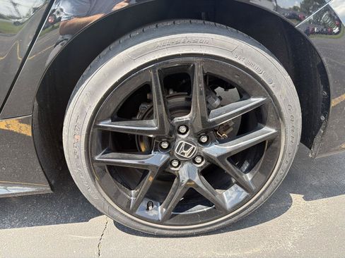 Used 2023 Honda Civic Sport image 8
