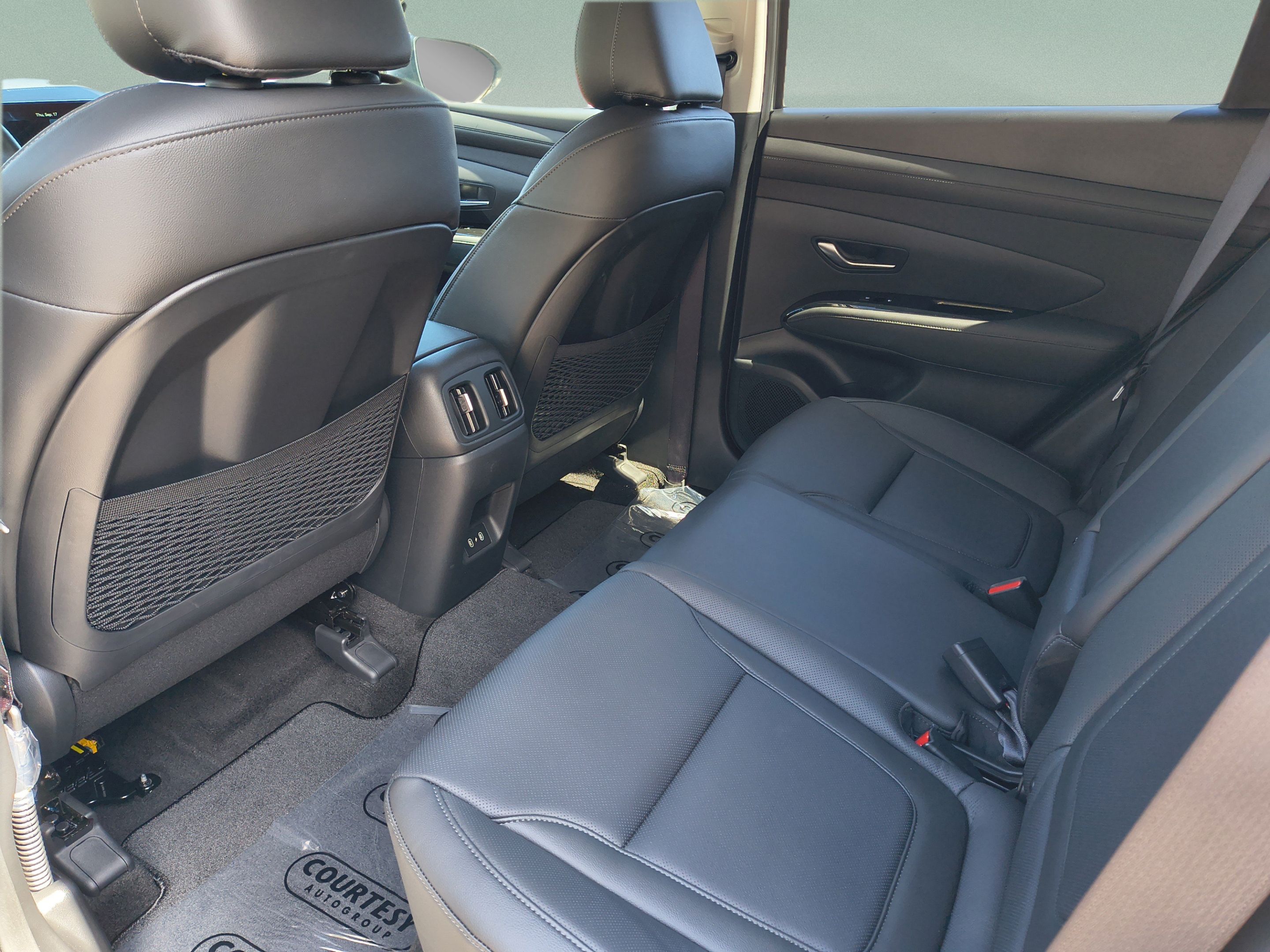 New 2026 Hyundai Tucson Limited FWD image 15