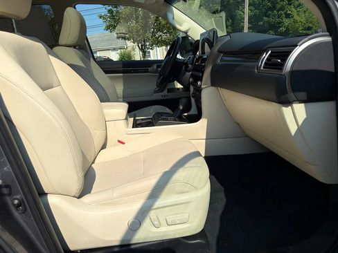 Used 2023 Lexus GX 460 Premium w/ Premium Package AWD/4WD image 29