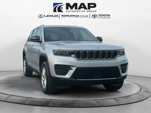 New 2025 Jeep Grand Cherokee Laredo X w/ Luxury Tech Group I image 8