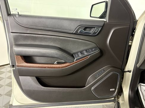 Used 2017 GMC Yukon SLT RWD image 16