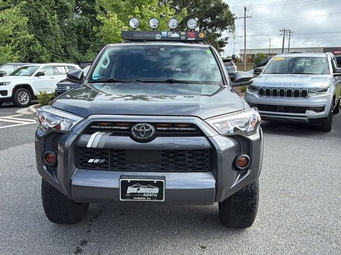 Used 2020 Toyota 4Runner SR5 Premium w/ Moonroof Package AWD/4WD image 3