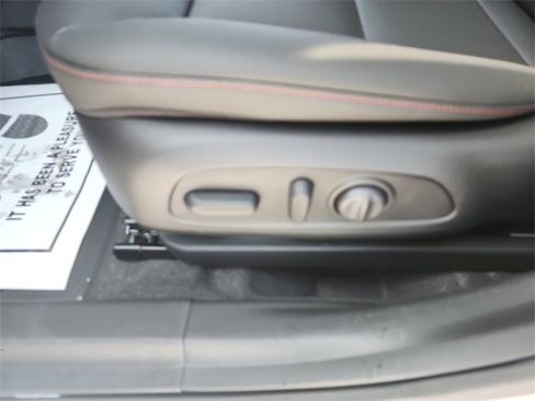 New 2026 Chevrolet Trax RS w/ Sunroof Package image 15