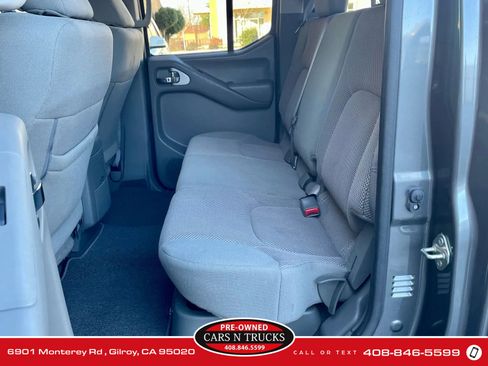 Used 2020 Nissan Frontier SV w/ Midnight Edition Floor Mats image 10