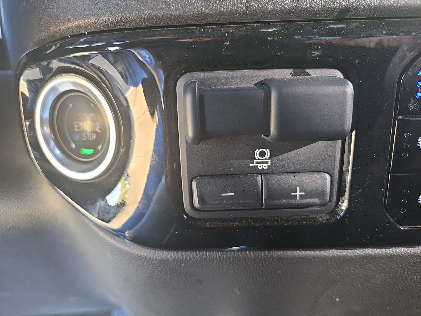 Used 2024 GMC Sierra 1500 SLT RWD image 18