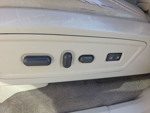 Used 2014 Lincoln Navigator Base image 21