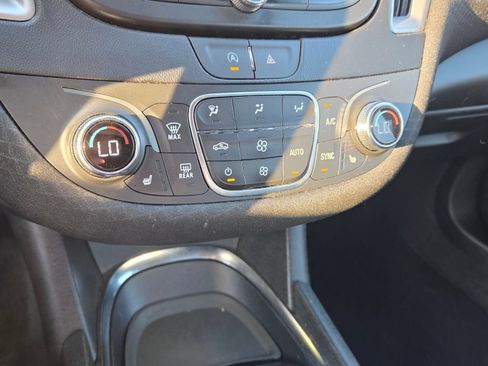 Used 2024 Chevrolet Malibu LT FWD image 22