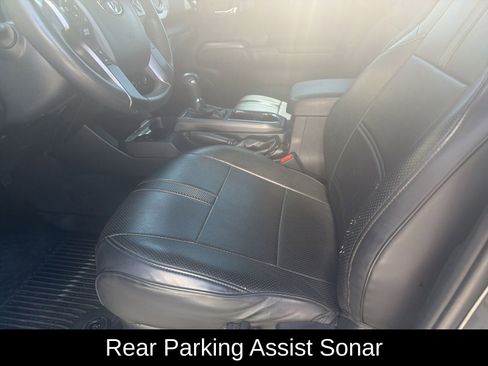 Used 2019 Toyota Tacoma TRD Sport AWD/4WD image 15