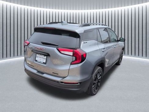 Used 2023 GMC Terrain SLE w/ Driver Convenience Package AWD/4WD image 5