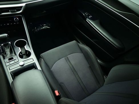 Used 2023 Kia K5 LXS image 10