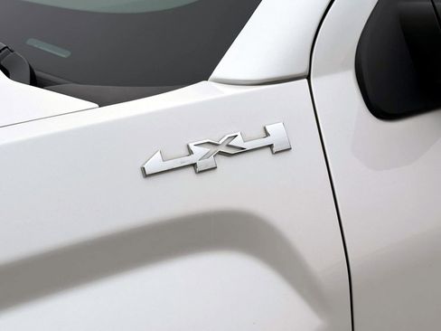 Used 2018 GMC Sierra 1500 SLT w/ SLT Premium Package image 9