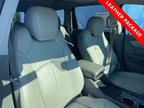 Used 2014 Chevrolet Traverse LT image 5