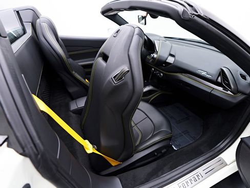 Used 2019 Ferrari 488 Spider RWD image 54