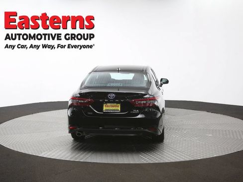 Used 2022 Toyota Camry XLE FWD image 37